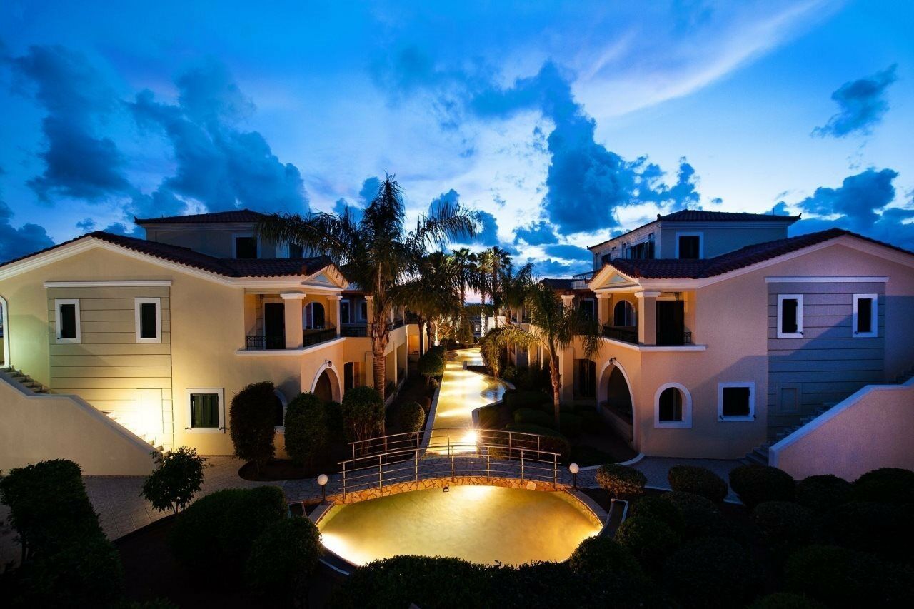 Messina Resort Hotel Kyparissia Exterior foto